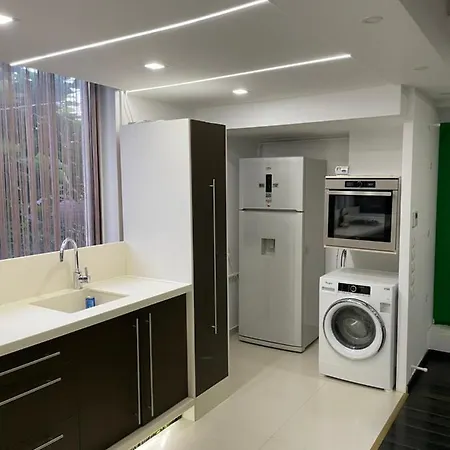 Apartament Sisesti Baneasa شقة *